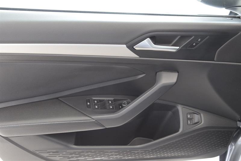 volkswagen Jetta 2022 - 16