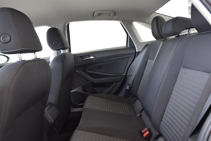 volkswagen Jetta 2022 - 19