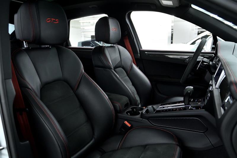 porsche Macan 2023 - 24