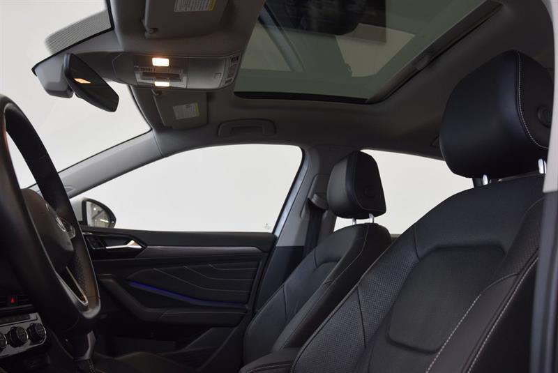 volkswagen Jetta 2022 - 8