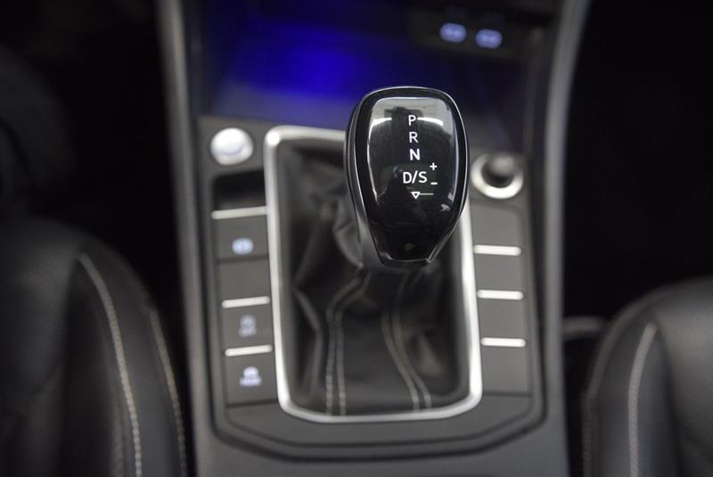 volkswagen Jetta 2022 - 32