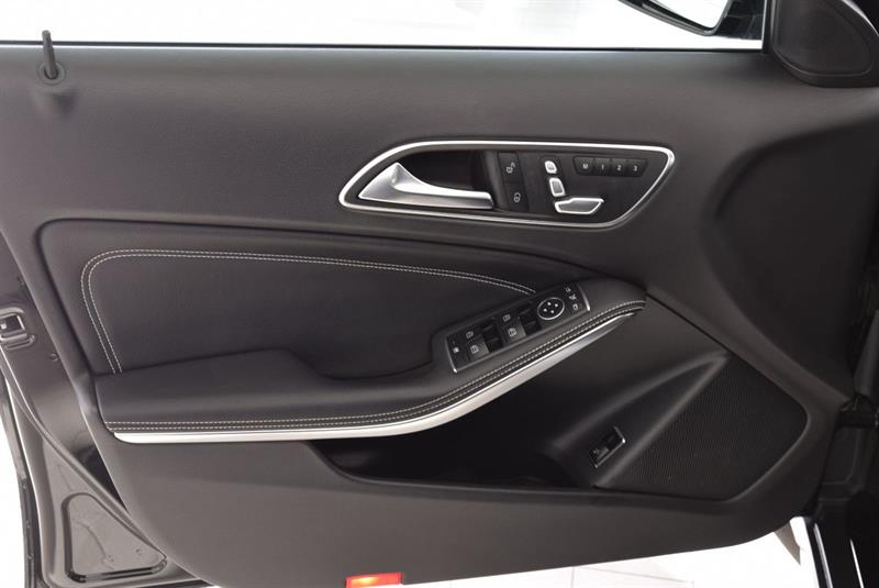 mercedes-benz GLA 2019 - 16