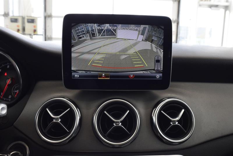 mercedes-benz GLA 2019 - 26