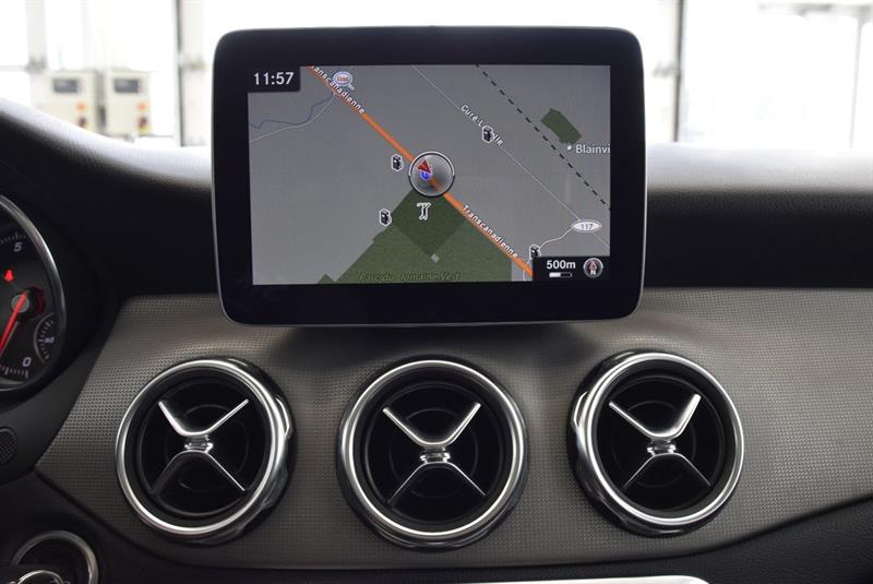 mercedes-benz GLA 2019 - 27