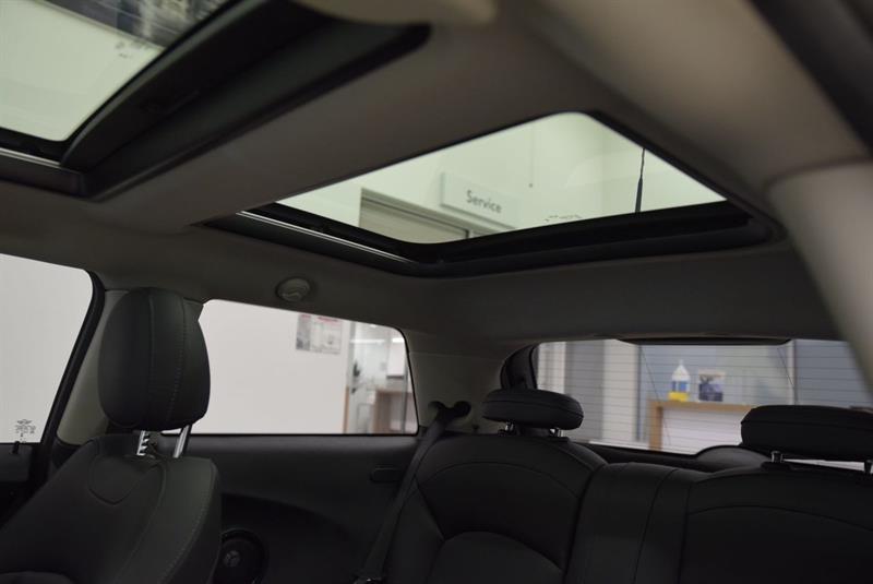 mini 3 Door 2024 - 9