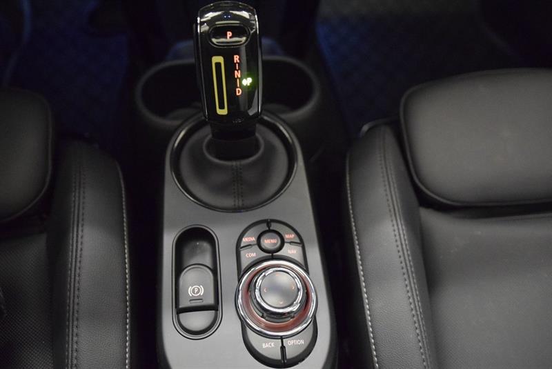 mini 3 Door 2024 - 33