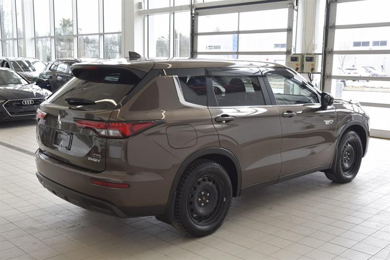 mitsubishi Outlander Plug-In Hybrid 2024 - 16