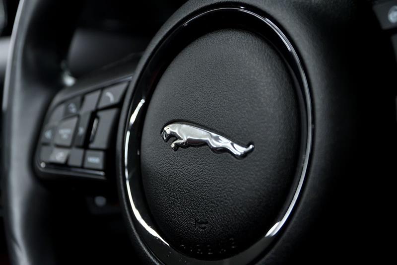 jaguar F-TYPE 2015 - 21