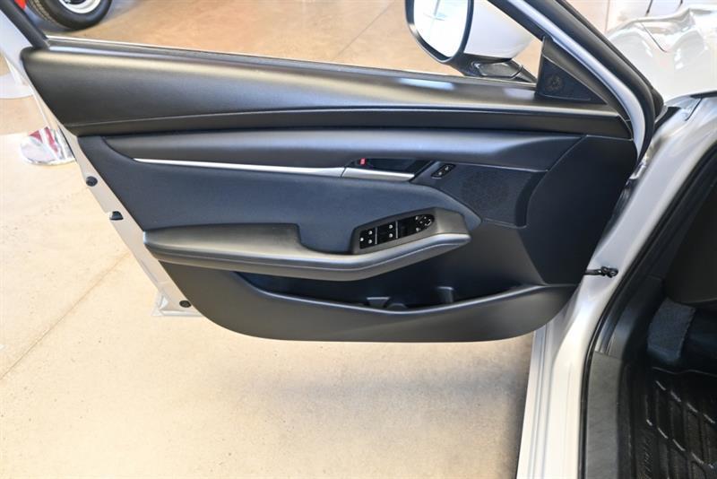 mazda Mazda3 Sport 2022 - 14