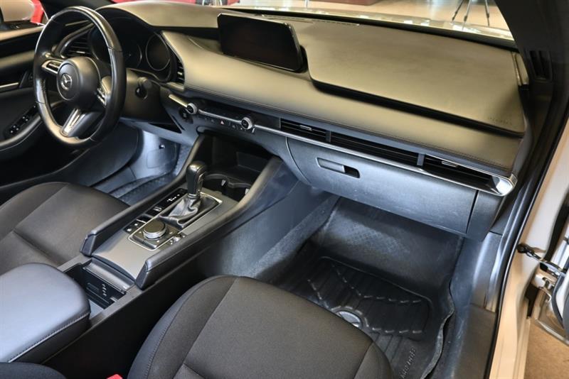 mazda Mazda3 Sport 2022 - 29