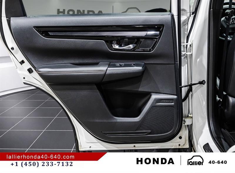 2025 Honda CR-V - Image 13