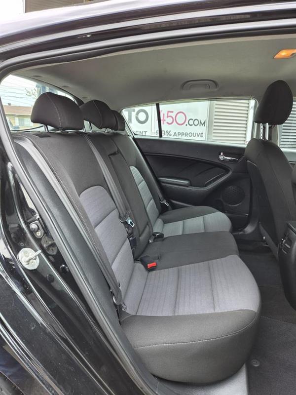 kia Forte 2018 - 12
