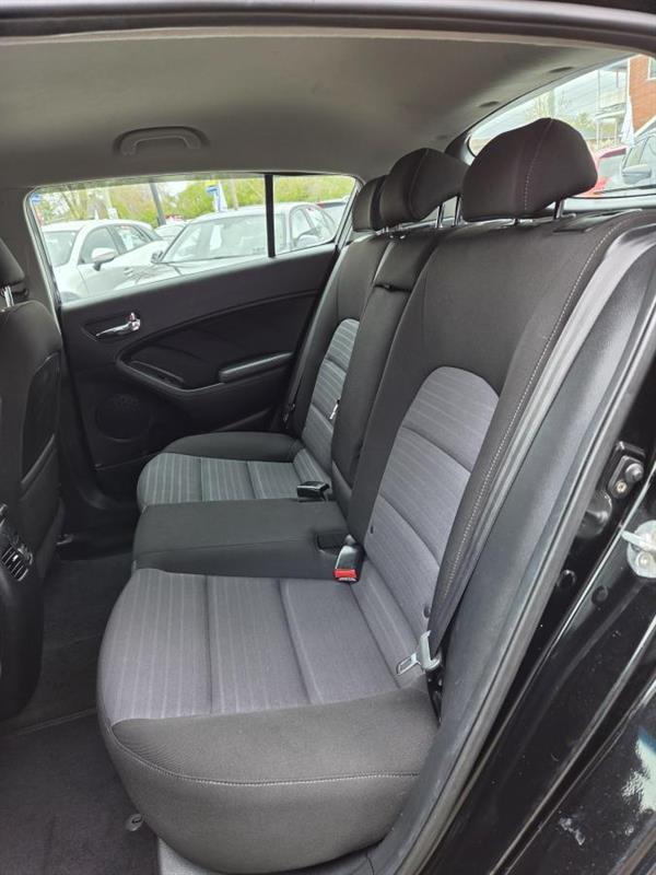kia Forte 2018 - 13