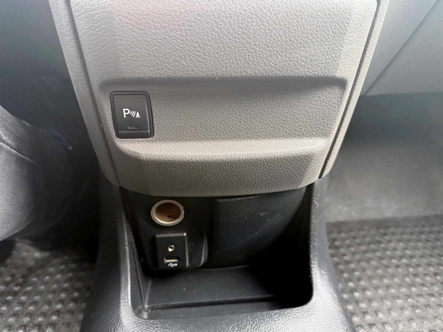 nissan NV200 2016 - 19