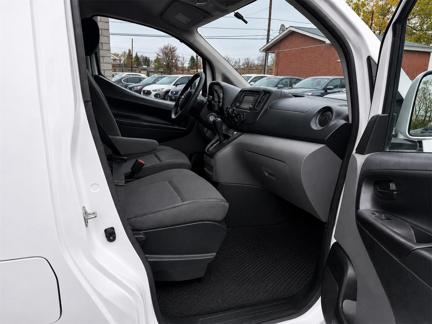 nissan NV200 2016 - 22