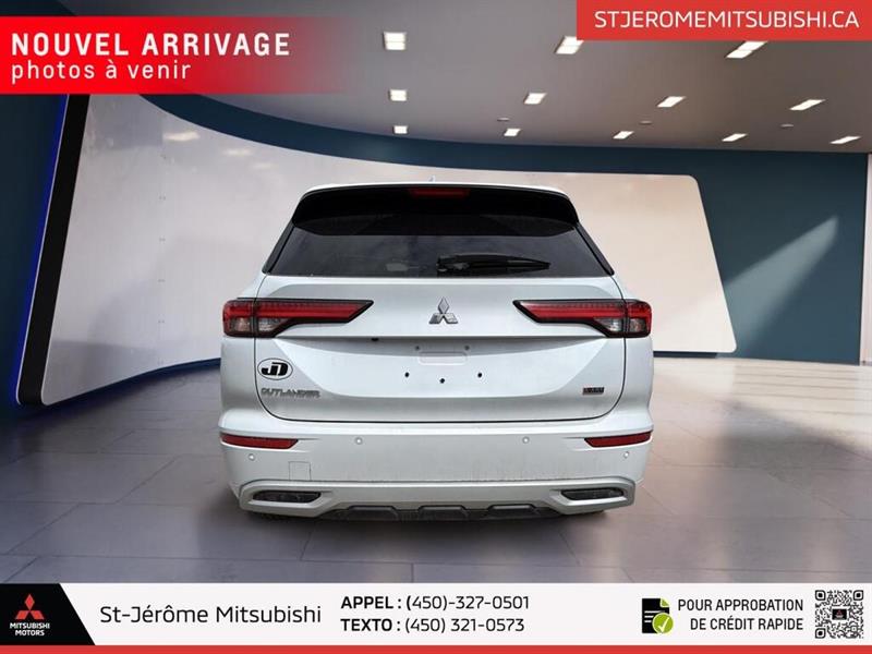 mitsubishi Outlander 2022 - 6