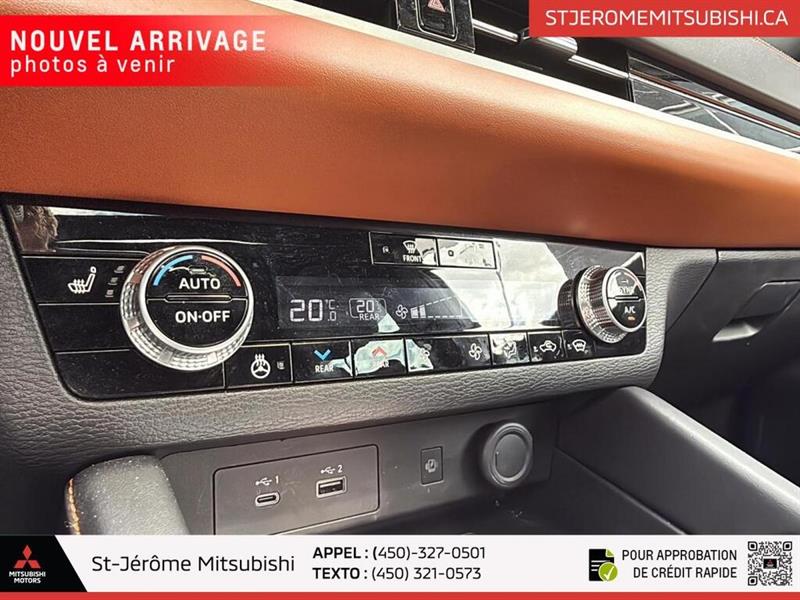 mitsubishi Outlander 2022 - 17