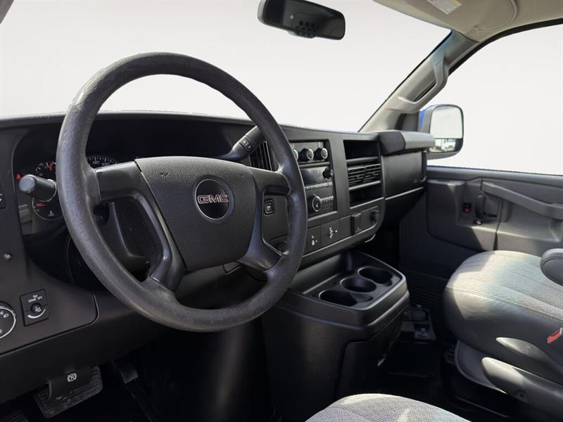 gmc Fourgonnette Savana utilitaire 2016 - 9