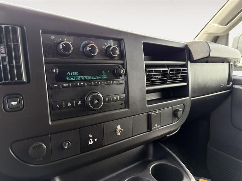 gmc Fourgonnette Savana utilitaire 2016 - 11