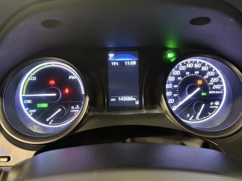 toyota Camry Hybrid 2022 - 12