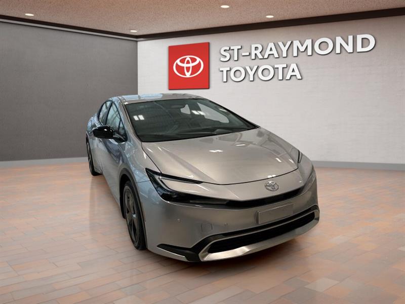Silver 2026 Toyota Prius Plug-In Hybrid SE FWD Hatchback Front-Wheel Drive Continuously Variable Transmission
