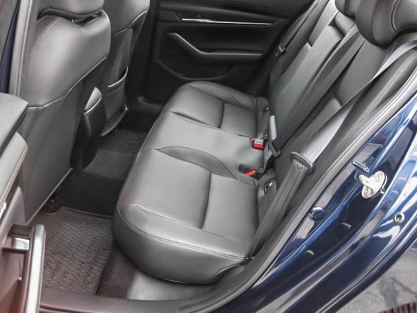 mazda Mazda3 2021 - 11