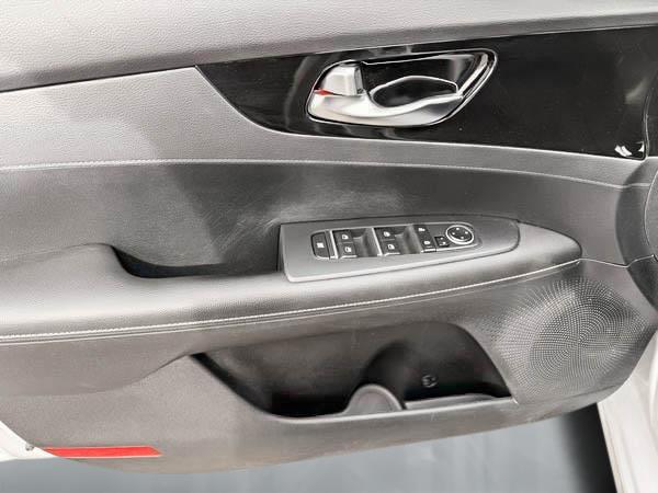 kia Forte 2020 - 10