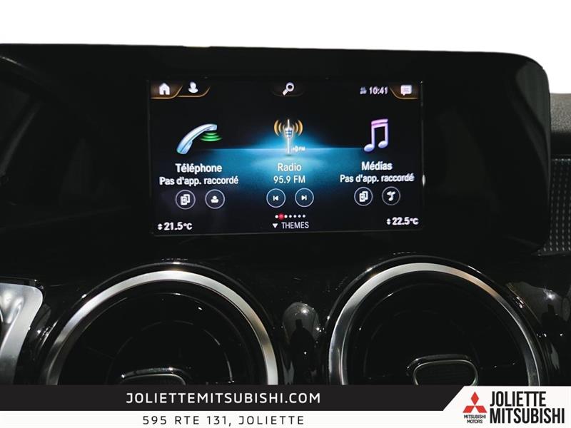 mercedes-benz GLB 250 2022 - 25