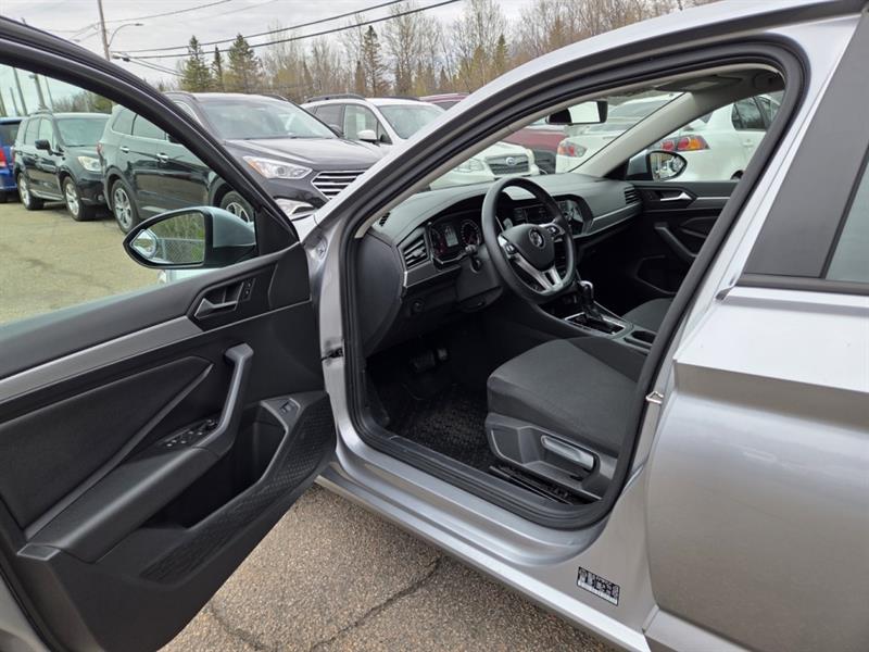 volkswagen Jetta 2019 - 11