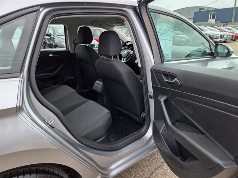 volkswagen Jetta 2019 - 16