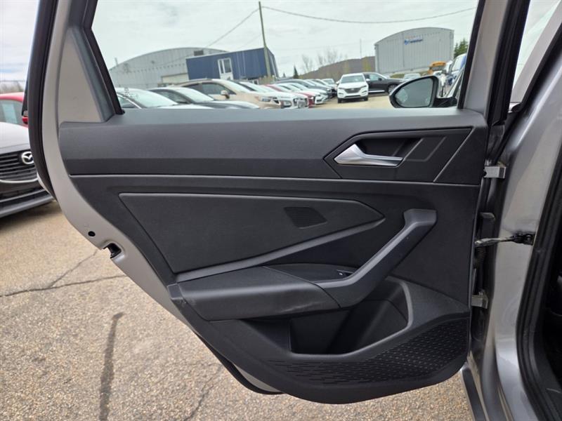 volkswagen Jetta 2019 - 22