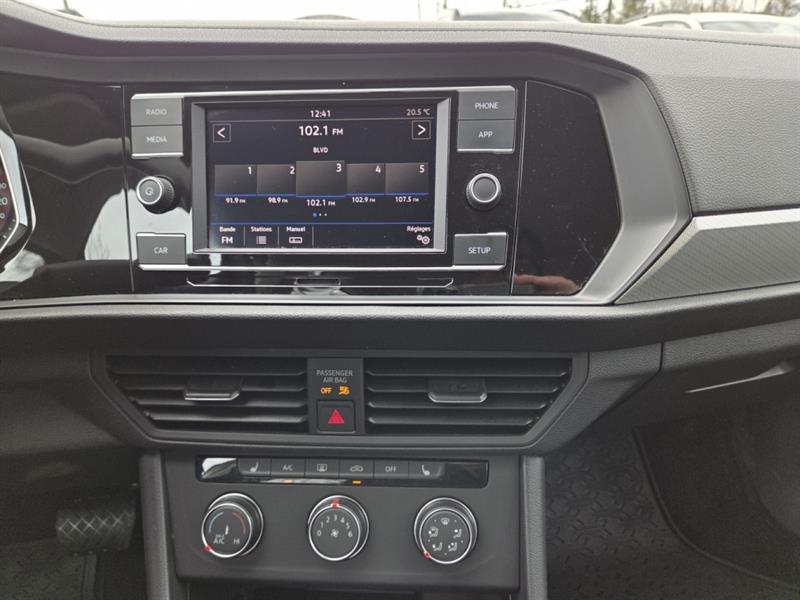 volkswagen Jetta 2019 - 26