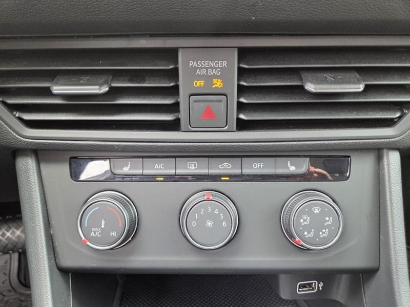 volkswagen Jetta 2019 - 28
