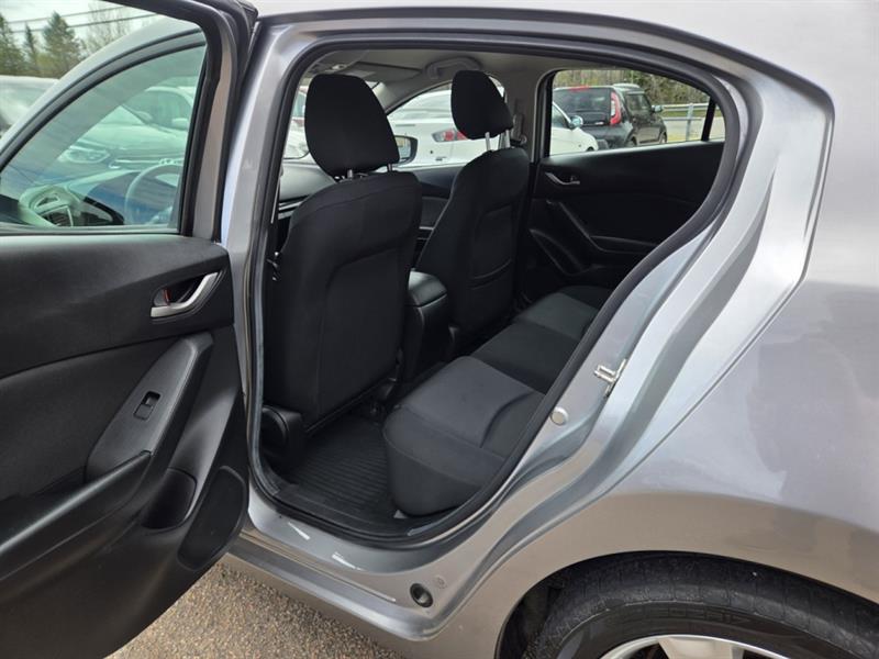 mazda Mazda3 2016 - 11