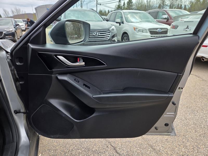 mazda Mazda3 2016 - 17