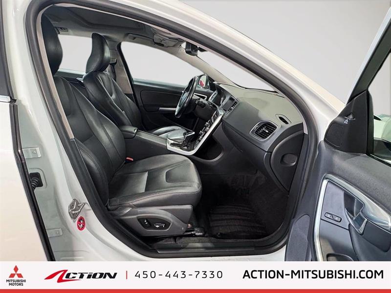 volvo V60 2015 - 17