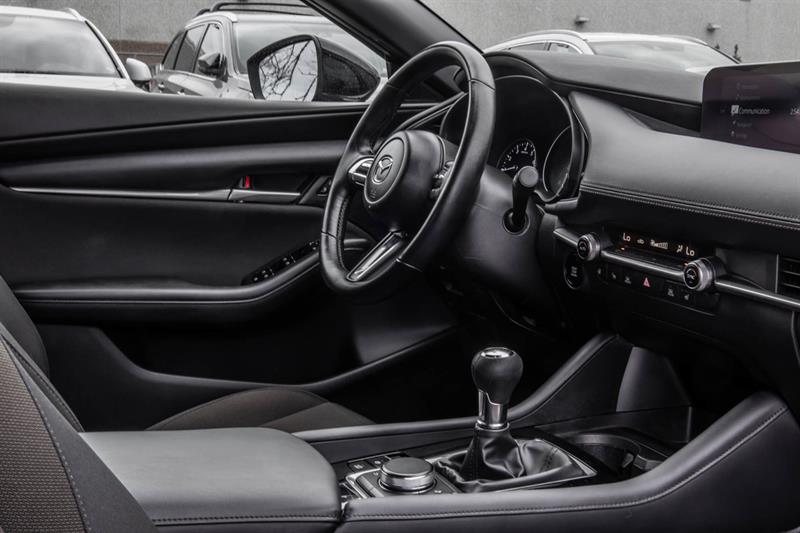 mazda Mazda3 Sport 2023 - 32