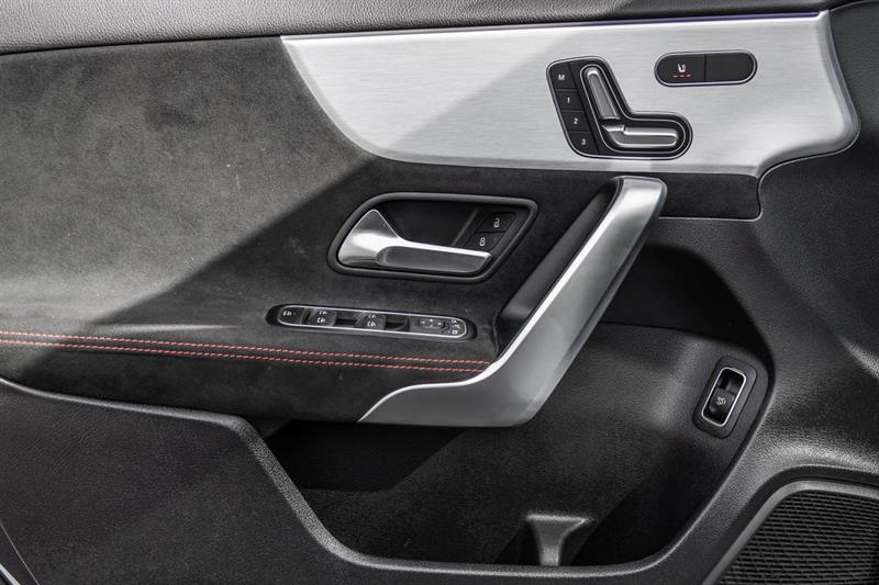 mercedes-benz A35 AMG 2022 - 21