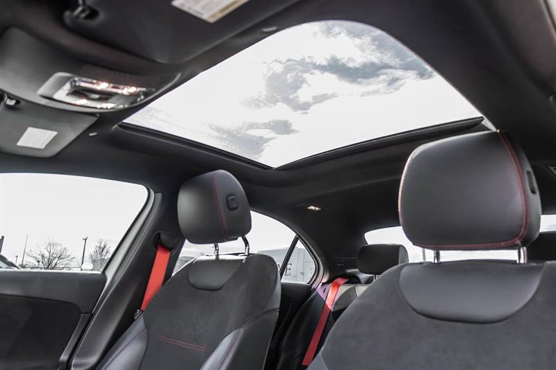 mercedes-benz A35 AMG 2022 - 40