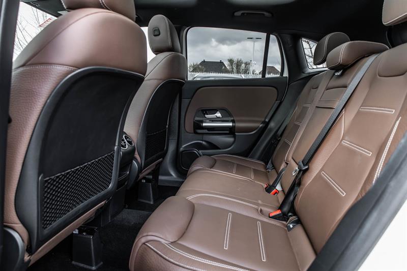 mercedes-benz GLA250 2023 - 30