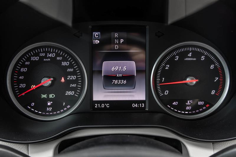 mercedes-benz GLC300 2019 - 22