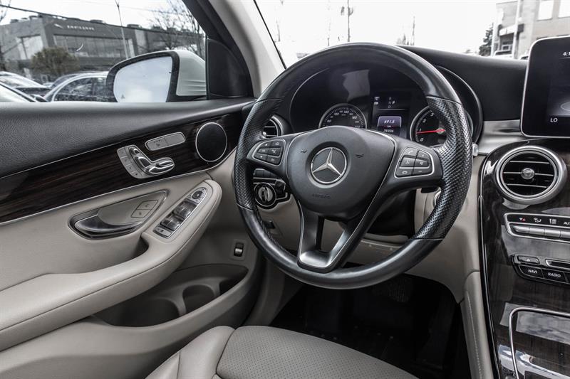 mercedes-benz GLC300 2019 - 36
