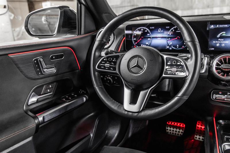 mercedes-benz GLB250 2022 - 39