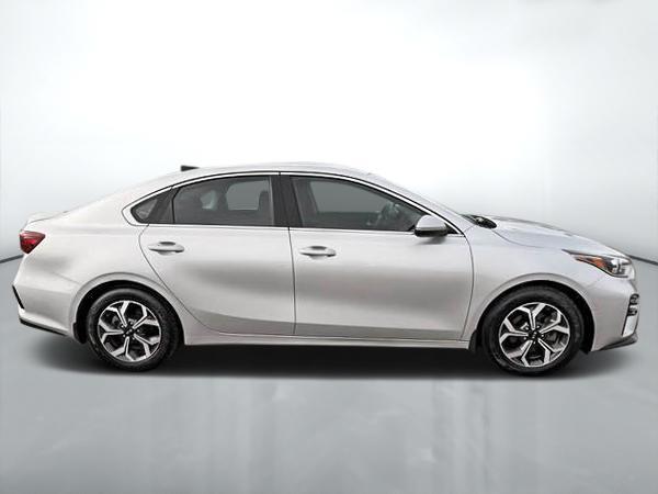 kia Forte 2020 - 8