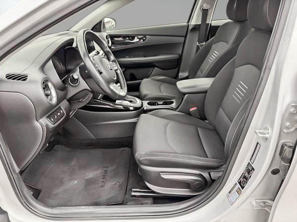 kia Forte 2020 - 12