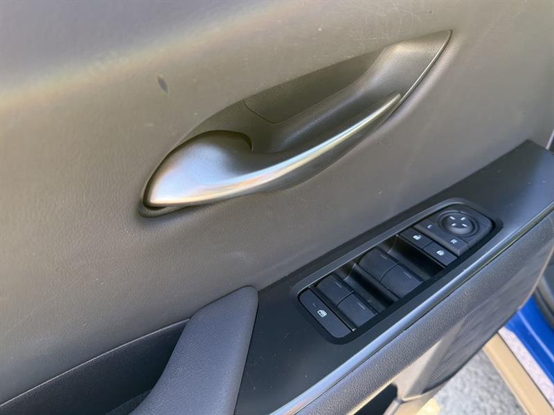 lexus UX 2025 - 21