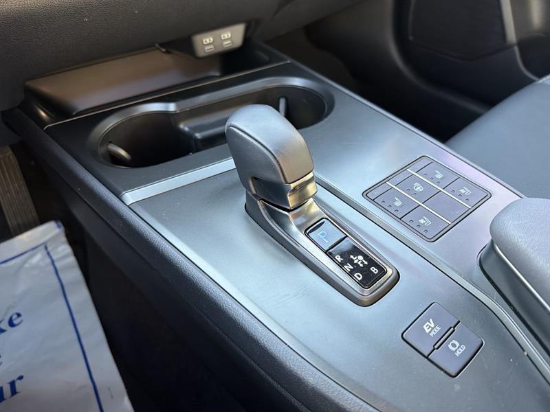 lexus UX 2025 - 28