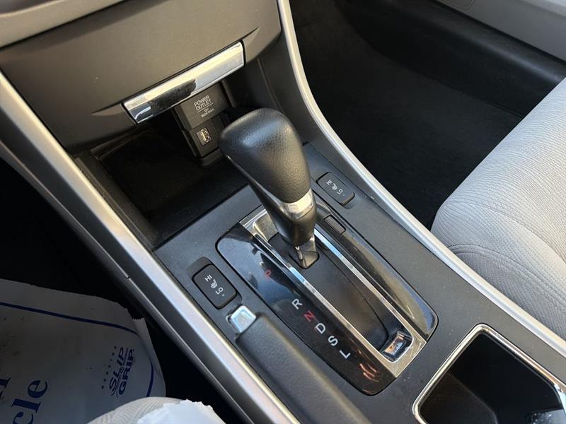 honda Berline Accord 2013 - 28