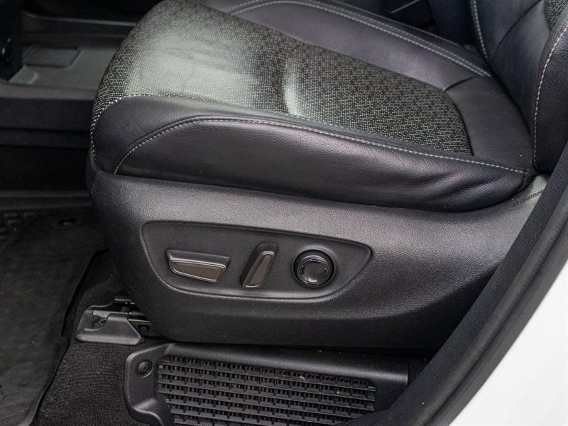 toyota Sienna hybride 2023 - 27
