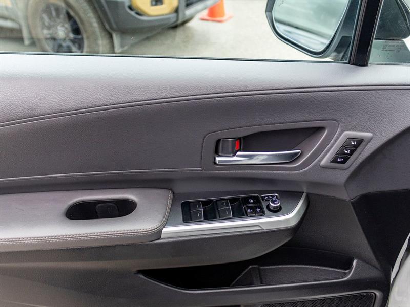 toyota Sienna hybride 2023 - 30
